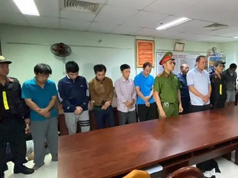 Bắt Giám đốc cùng 10 nhân viên Trung tâm Đăng kiểm 50-05V