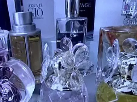 Nước hoa giả “đội lốt” hàng chính hãng tràn lan trên thị trường
