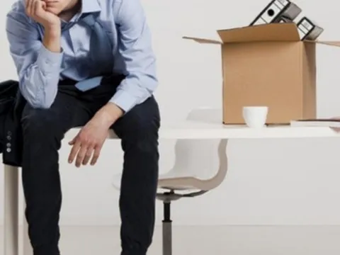 Thời gian bị đình chỉ công việc có được tính phép năm?