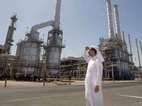 Quốc gia xuất khẩu dầu mỏ lớn nhất thế giới tăng giá bán dầu khiến châu Âu 'lao đao'