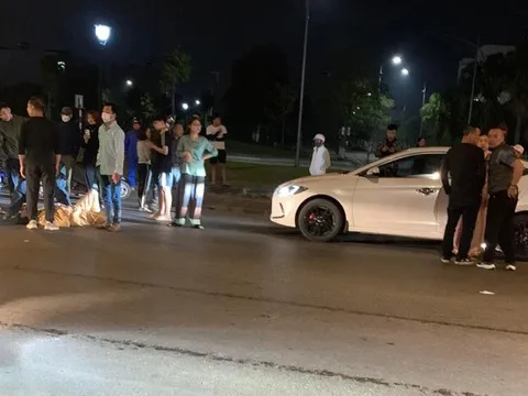 Xe máy chở 3 lạng lách đánh võng tông CSGT, 2 cán bộ, chiến sĩ bị thương