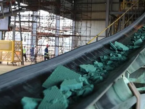 Tin mừng cho Tesla, BYD, VinFast: Loại nguyên liệu quan trọng không kém lithium đang bùng nổ về nguồn cung, tương lai xe điện giá rẻ không còn xa