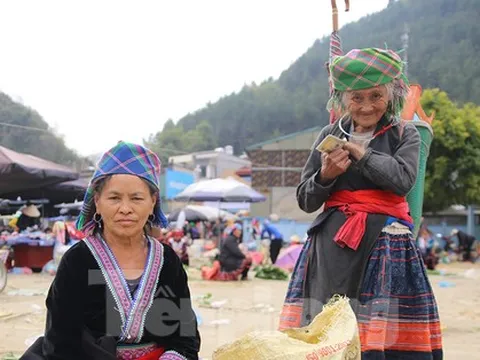 Nơi những người phụ nữ sống gần nửa thế kỉ chưa bao giờ biết ngày 8/3