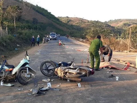 Va chạm giao thông, người phụ nữ bị xe tải cán tử vong