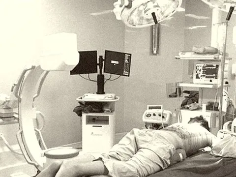 Nam thanh niên suýt liệt chân do tập gym