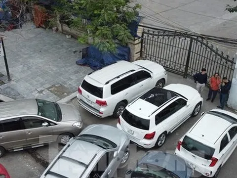 Chính phủ 'lệnh' đăng kiểm xe trở lại bình thường trong tháng 3