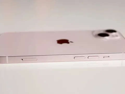 Nhìn bảng thông số này, nhiều người giật mình không hiểu nổi Samsung, Xiaomi, Oppo… đang làm gì trên thị trường smartphone