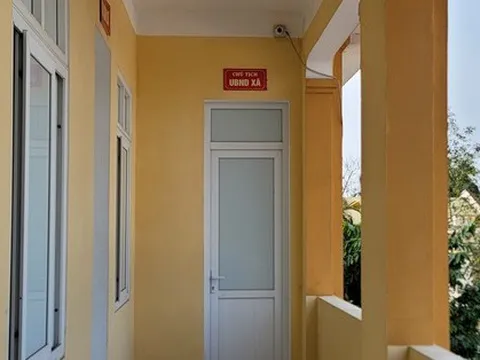 Chủ tịch xã bỏ nhiệm sở sau khi bị cảnh cáo