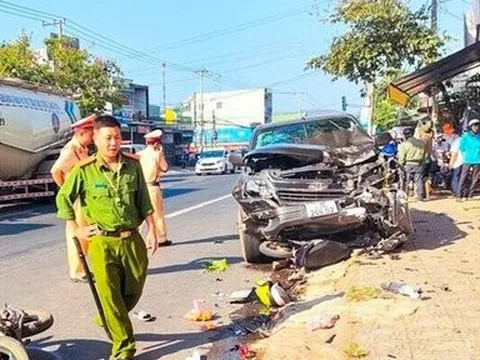 Lâm Đồng: Xe bán tải va chạm với 2 xe máy, 3 người thương vong