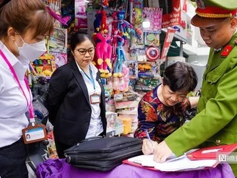 Giành lại vỉa hè: Phó Giám đốc Công an Hà Nội nói "sẽ bền bỉ thực hiện"