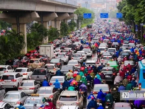 Vì sao giá ô tô tại Việt Nam cao hơn gần 2 lần so với các nước trong khu vực?