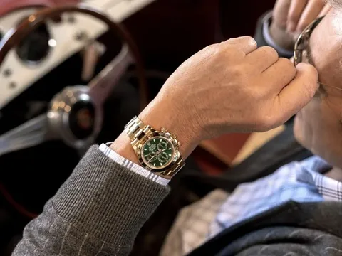 Buôn đồng hồ Rolex đã qua sử dụng lời hơn cả đầu tư vào thị trường chứng khoán Mỹ