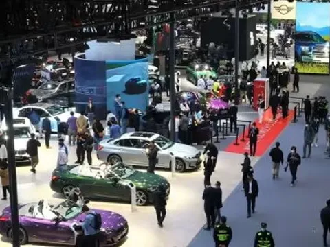 Các hãng xe xăng tung ưu đãi "khủng" để đấu với xe điện, người dùng tại quốc gia này lời đến 40%