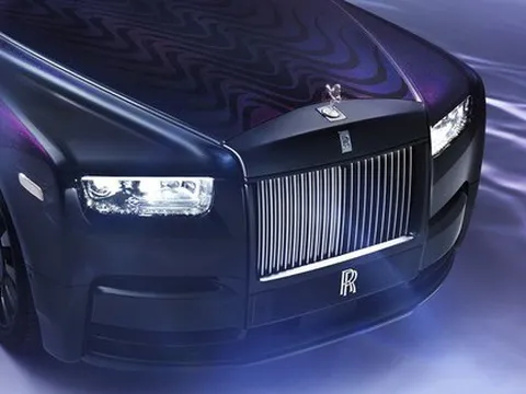Rolls-Royce Phantom tinh xảo nhất thế giới: Làm khung mất 4 năm, bầu trời sao tốn cả tháng, là xe của đại gia chịu chơi đặt trước