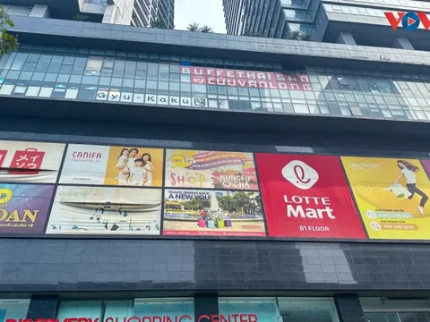 Các trung tâm thương mại nổi tiếng ở Hà Nội vắng vẻ, đìu hiu