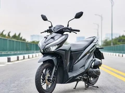 Bỗng trở thành hàng hiếm, mẫu xe này bất ngờ tăng giá mạnh tại đại lý, cao hơn bản thay thế hàng chục triệu đồng