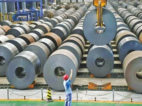 Nghịch lý nhu cầu giảm giá thép vẫn tăng