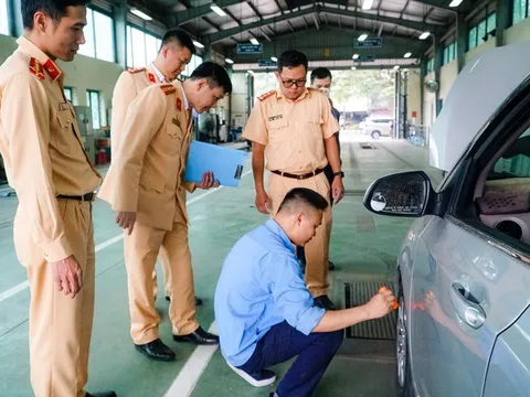 CSGT nói gì về ý kiến "từng bước làm thay việc đăng kiểm" của Bộ GTVT?