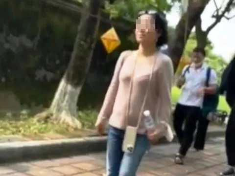 Xác minh clip hướng dẫn viên kể chuyện giả sử về phi tần triều Nguyễn