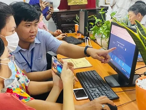 Đề xuất tăng biên chế công chức theo số dân từng phường ở TP HCM