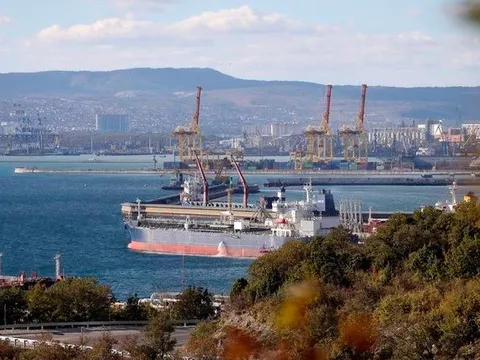 Mỹ kêu gọi các nhà giao dịch hàng hóa trên thế giới: “Cứ mạnh dạn kinh doanh dầu của Nga”