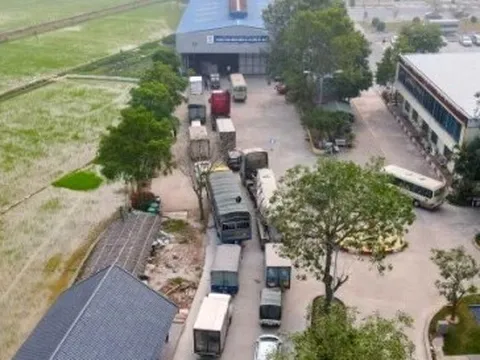 Ô tô từ Hà Nội dồn về, các trung tâm đăng kiểm ở Bắc Ninh quá tải