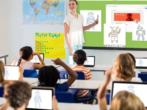 Những ông lớn nào đang thống trị thị trường màn hình tương tác toàn cầu?