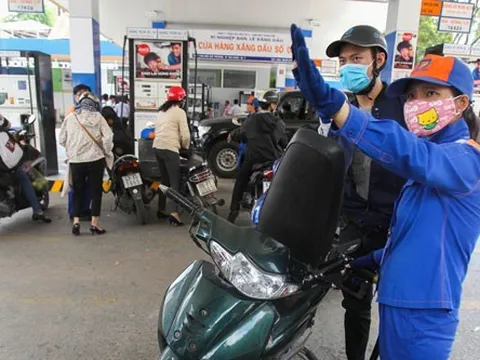 Giá xăng tăng lên áp sát mốc 24.000 đồng/lít