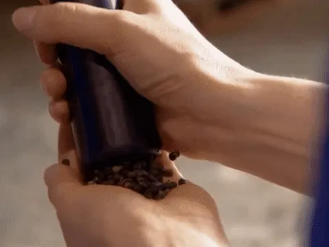 Loại gia vị quan trọng bậc nhất thế giới từng được dùng như tiền tệ, mệnh danh là "vàng đen": Cả thế giới phụ thuộc vào Việt Nam