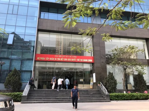 Xác minh thông tin "cò dịch vụ cấp đổi giấy phép lái xe" tại trung tâm hành chính công