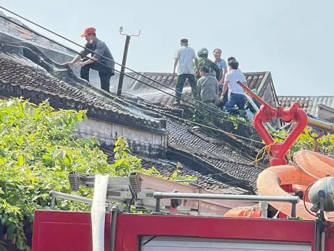 Cháy trong khu phố cổ Hội An, nhiều người tháo chạy và hô hoán