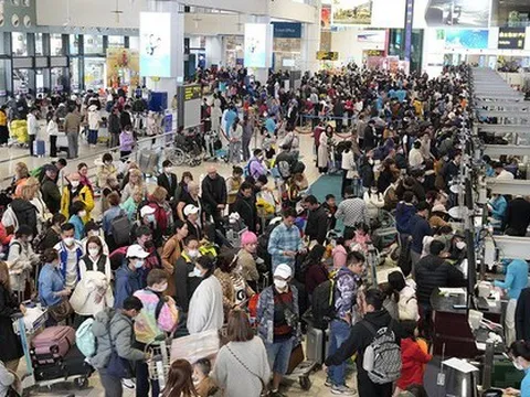 Hàng không tăng chuyến, đường sắt mở bán vé dịp 30/4-1/5