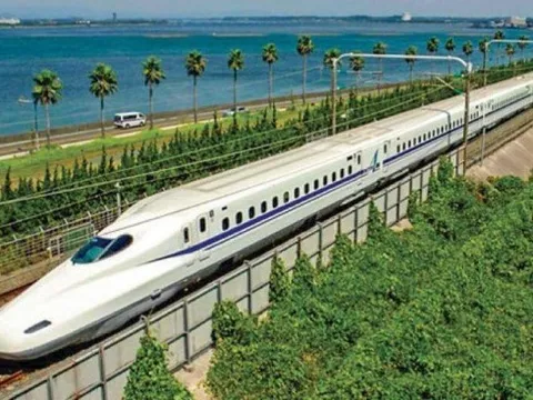 Từ Cần Thơ đi TP.HCM chỉ mất khoảng 1 giờ nếu có đường sắt cao tốc