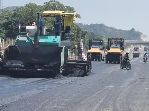 Bộ trưởng Giao thông chốt hạn về đích 2 dự án cao tốc Bắc - Nam