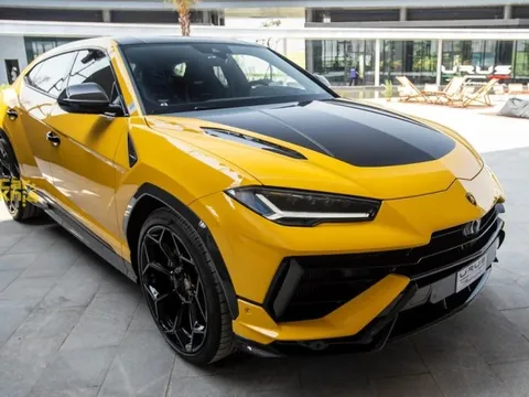 Lamborghini Urus Performante chính hãng ra mắt Việt Nam: Giá 16,5 tỷ đồng chưa tính option, đã có đại gia chịu chi mua chiếc đầu tiên