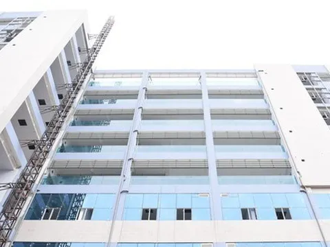 Cận cảnh bệnh viện gần 700 tỷ sắp hoàn thành có nguy cơ 'rỗng ruột'