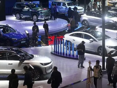 'Giật mình' với sự phát triển của thị trường xe Trung Quốc: Cứ 4 chiếc bán ra có một là xe điện