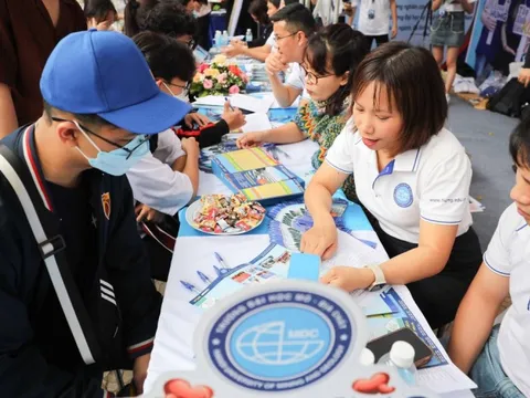 Bộ GD-ĐT "bật mí" về độ khó đề thi tốt nghiệp THPT 2023