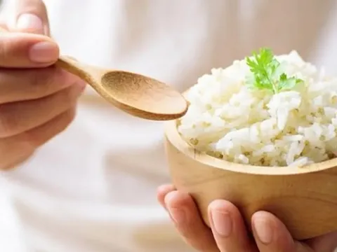 Ăn cơm nhiều có tăng cân không?