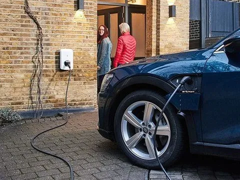 Lạm phát khiến nhiều chủ sở hữu xe điện ngày càng thất vọng với việc sạc tại nhà