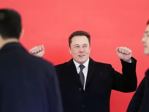 Lên mạng 'nói nhăng nói cuội' về Tesla, người đàn ông nhận cái kết đắng