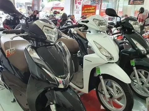 Giá nhiều mẫu xe máy hot tiếp tục neo cao, riêng SH 350i thủng đáy