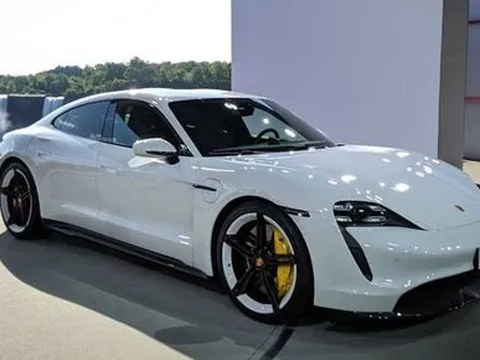 Porsche sắp tăng giá mạnh: Có mẫu ở Việt Nam chắc chắn ảnh hưởng