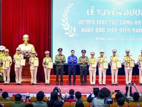 Tuyên dương 12 gương mặt trẻ Công an Thủ đô xuất sắc