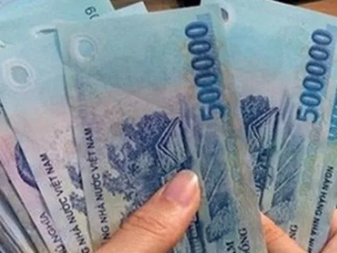 Lương công chức loại A2 tăng đáng kể khi lương cơ sở tăng mức 1,8 triệu đồng từ 1/7