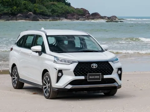 Bảng giá xe Toyota tháng 3: Veloz Cross được ưu đãi hơn 30 triệu đồng