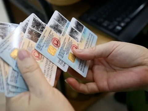 Có phải làm lại CCCD khi Bộ Công an đổi mẫu mới?