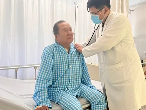 Cụ ông bị tai nạn giao thông biến dạng ngực được phẫu thuật kịp thời