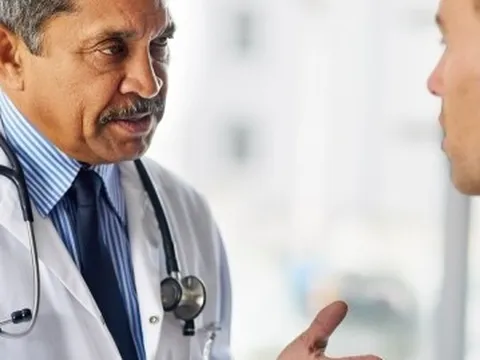 4 dấu hiệu đàn ông trên 40 tuổi không nên làm ngơ