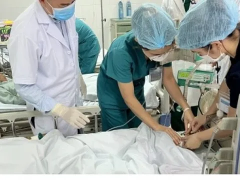 Miễn phí thuốc giá 8.000 USD cho bệnh nhân ngộ độc sau ăn cá muối ủ chua